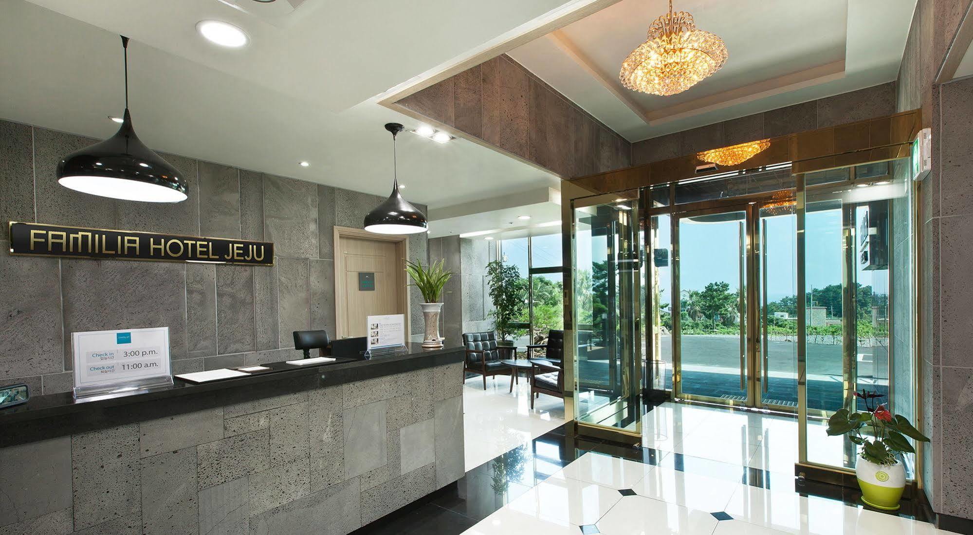 Familia Hotel Seogwipo Zewnętrze zdjęcie