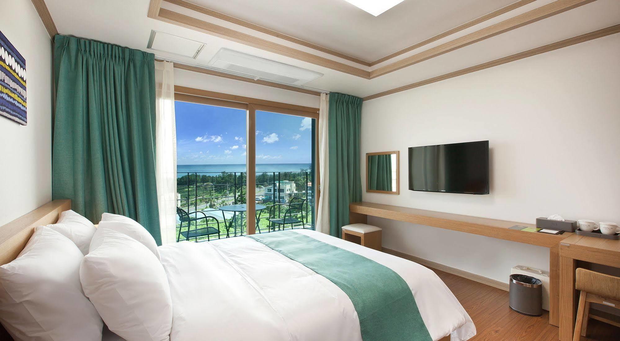 Familia Hotel Seogwipo Zewnętrze zdjęcie