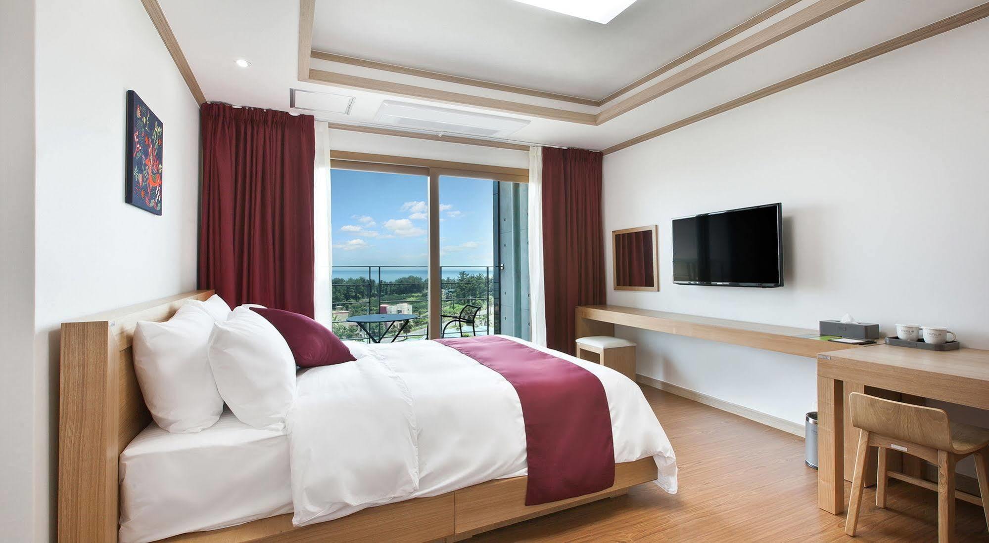 Familia Hotel Seogwipo Zewnętrze zdjęcie