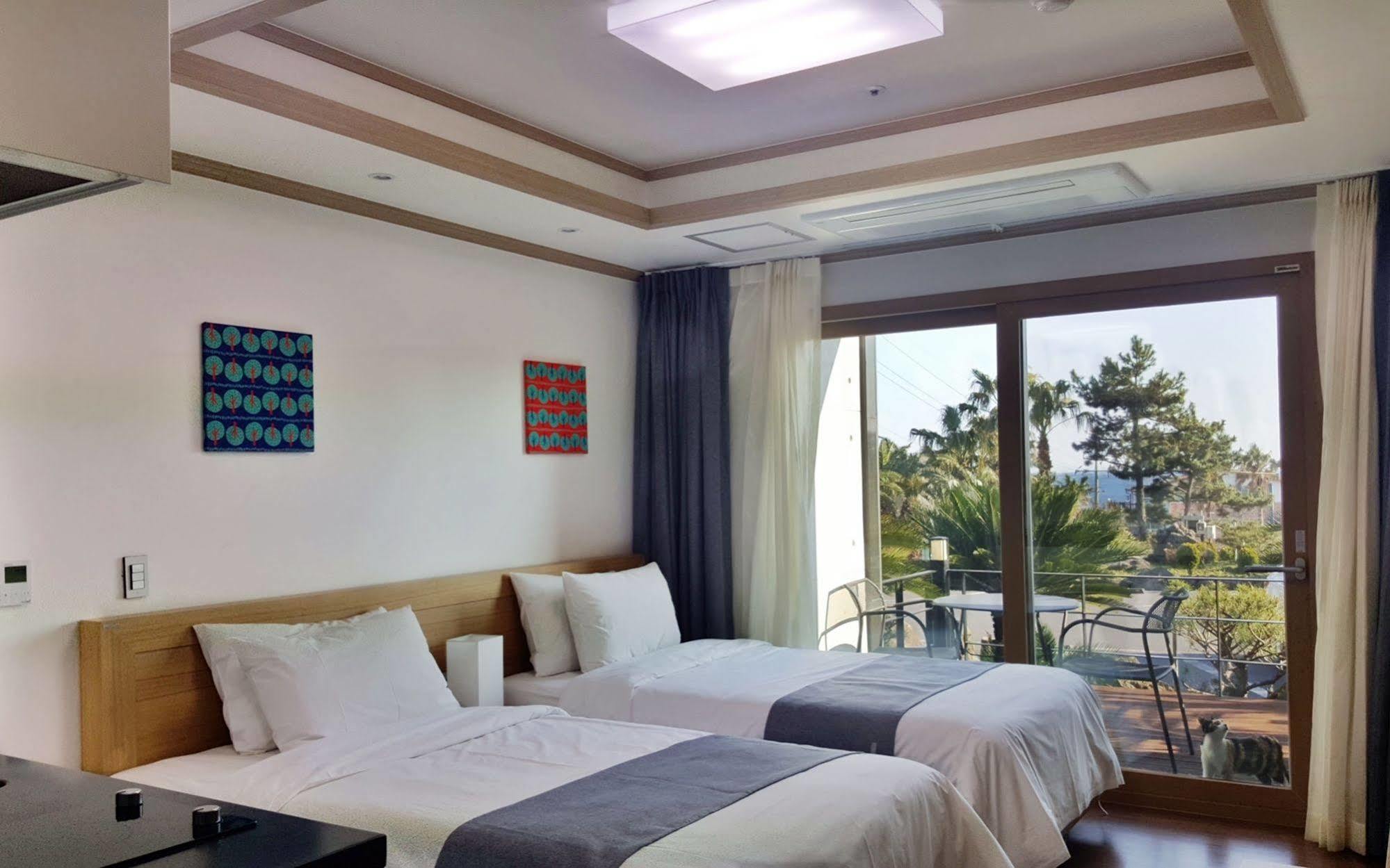 Familia Hotel Seogwipo Zewnętrze zdjęcie
