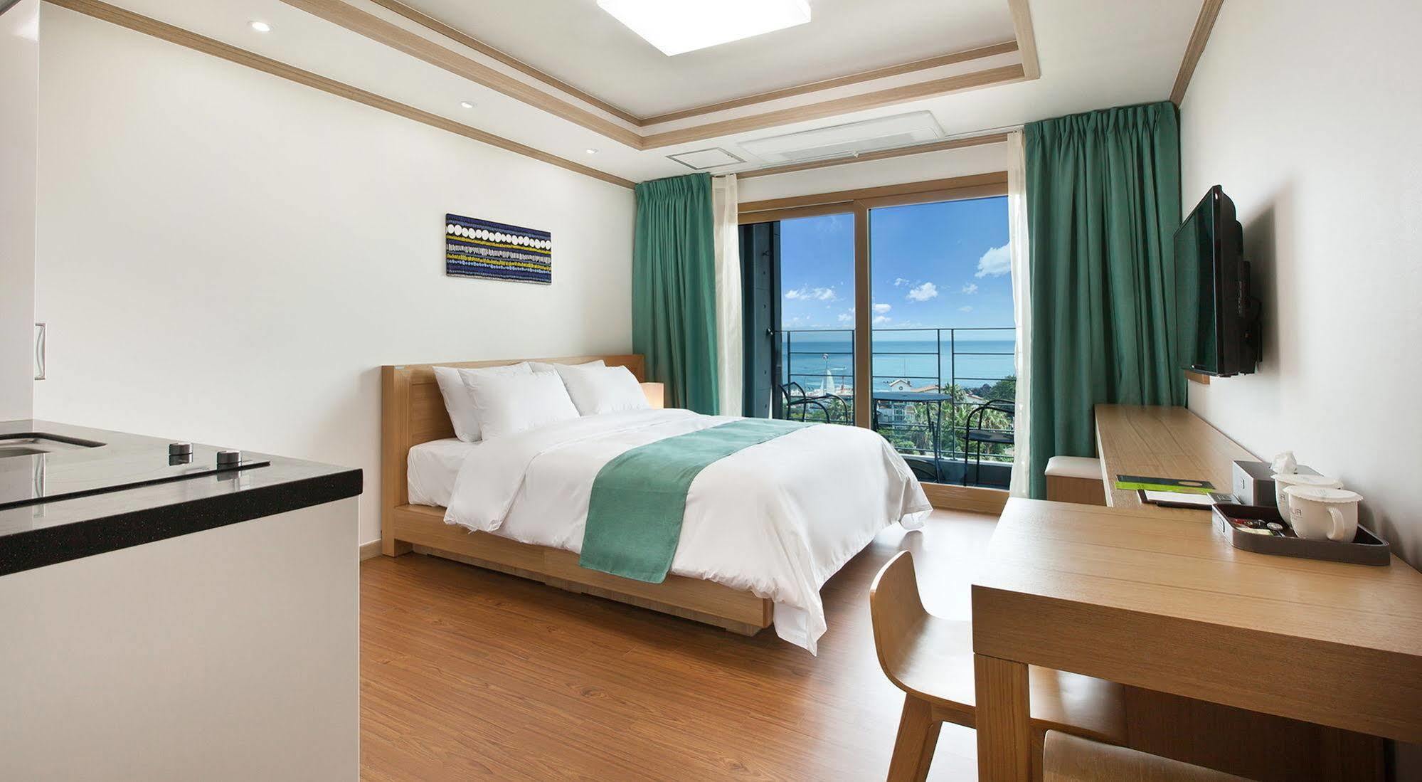 Familia Hotel Seogwipo Zewnętrze zdjęcie