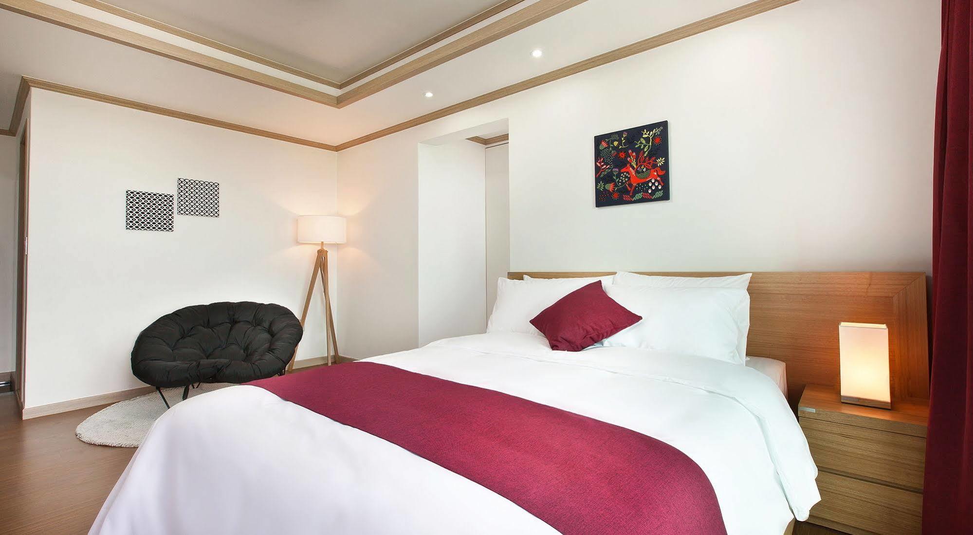 Familia Hotel Seogwipo Zewnętrze zdjęcie